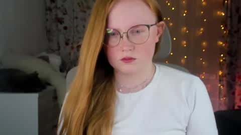 Snapshot of olivia_date chatting on June 24, 5:01 pm Olivia Date online show from June 24, 5:01 pm