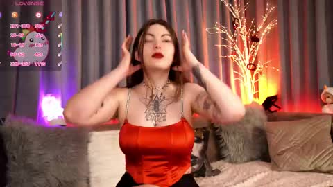 Snapshot of olivia_devis chatting on March 6, 10:52 am SaraConor online show from March 6, 10:52 am