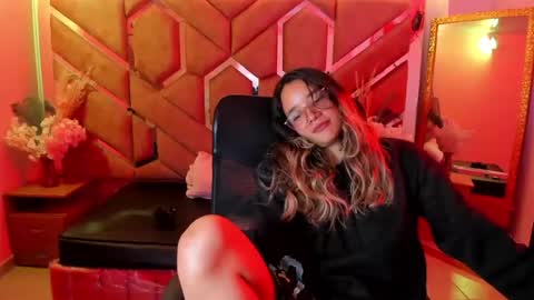 Snapshot of olivia_fox69 chatting on July 23, 4:21 am OLIVIA online show from July 23, 4:21 am