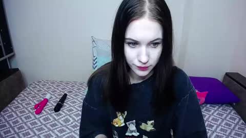 olivia_graceee online show from December 2, 9:47 am