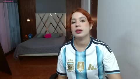 Snapshot of olivia_jass01 chatting on June 6, 11:59 am olivia_jass01 online show from June 6, 11:59 am