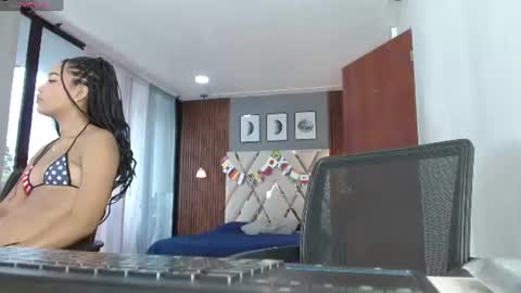 Snapshot of olivia_jass01 chatting on July 3, 12:00 pm olivia_jass01 online show from July 3, 12:00 pm