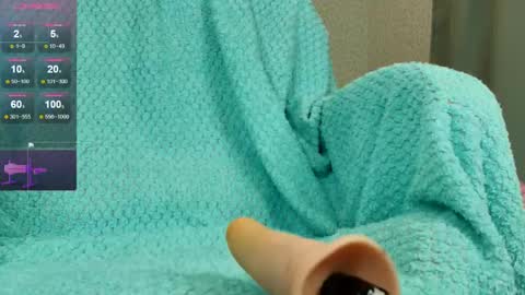 Snapshot of olivia_k_ chatting on May 12, 11:13 pm Olivia Hi guys Follow me online show from May 12, 11:13 pm