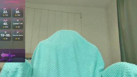 Snapshot of olivia_k_ chatting on June 6, 11:37 am Olivia Hi guys Follow me online show from June 6, 11:37 am