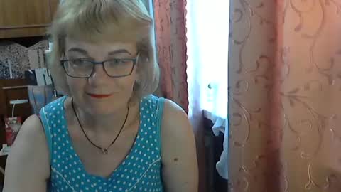 Olivia Mia online show from June 20, 7:55 am