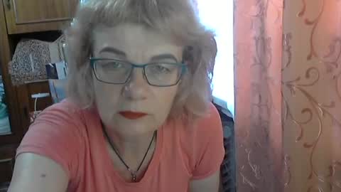 Olivia Mia online show from June 30, 9:43 am
