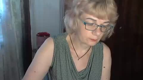 Olivia Mia online show from July 4, 12:55 pm