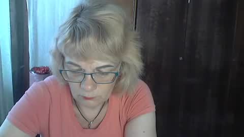 Olivia Mia online show from July 9, 10:19 am
