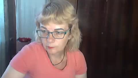 Olivia Mia online show from July 14, 2:34 pm