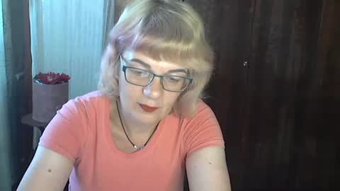 Olivia Mia online show from July 25, 10:02 am