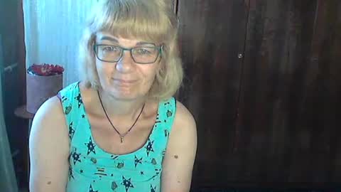 Olivia Mia online show from July 31, 8:14 am