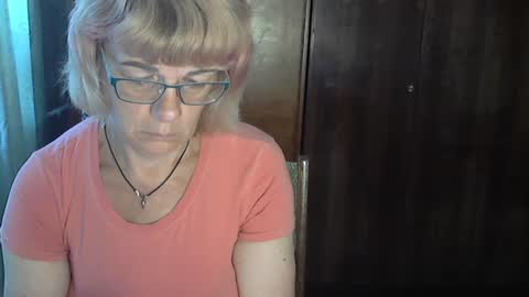 Olivia Mia online show from August 3, 8:46 am