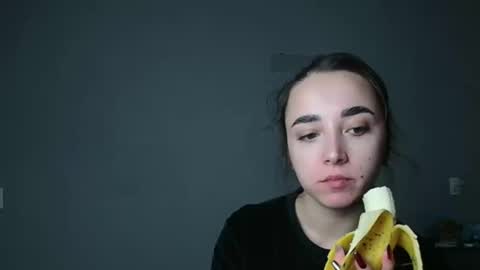 Olivia online show from November 30, 4:55 pm