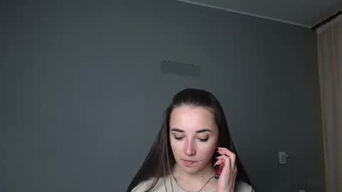 Snapshot of olivia_oliv chatting on May 15, 9:44 pm Olivia online show from May 15, 9:44 pm