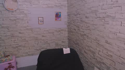 Olivia online show from December 14, 6:30 pm