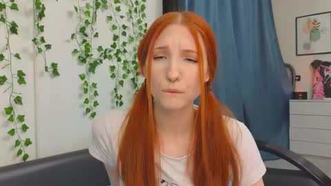 Snapshot of olivia_rid chatting on November 17, 7:08 pm OLIVIA online show from November 17, 7:08 pm