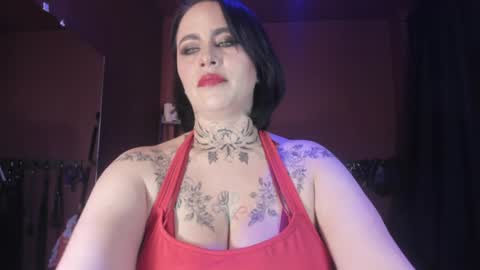 Snapshot of olivia_seex chatting on December 16, 2:05 pm online show from December 16, 2:05 pm