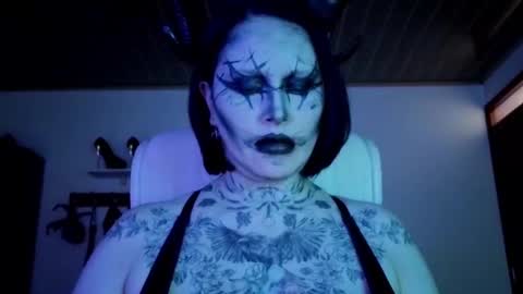 Snapshot of olivia_seex chatting on October 6, 2:25 pm online show from October 6, 2:25 pm