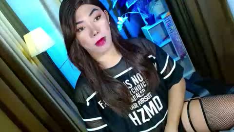 Snapshot of olivia_the_temptress27 chatting on November 6, 8:59 am Miss OLIVIA online show from November 6, 8:59 am