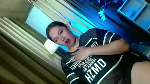 Snapshot of olivia_the_temptress27 chatting on November 25, 11:10 am Miss OLIVIA online show from November 25, 11:10 am