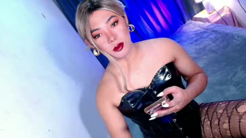 Miss OLIVIA online show from July 2, 3:23 am