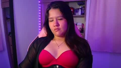 Snapshot of olivia_watson_ chatting on May 10, 12:32 pm Olivia online show from May 10, 12:32 pm