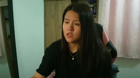 Snapshot of olivia_watson_ chatting on May 11, 2:45 pm Olivia online show from May 11, 2:45 pm