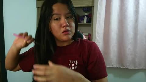 Snapshot of olivia_watson_ chatting on May 21, 12:12 pm Olivia online show from May 21, 12:12 pm