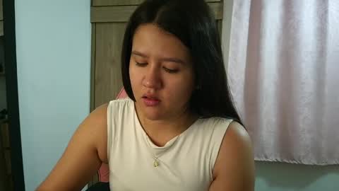 Snapshot of olivia_watson_ chatting on June 2, 12:18 pm Olivia online show from June 2, 12:18 pm
