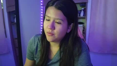 Snapshot of olivia_watson_ chatting on June 6, 11:26 am Olivia online show from June 6, 11:26 am