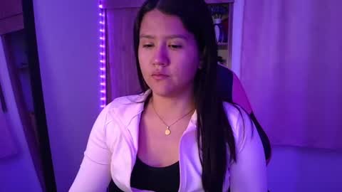 Snapshot of olivia_watson_ chatting on June 20, 11:57 am Olivia online show from June 20, 11:57 am