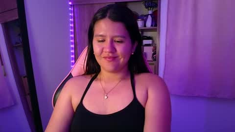 Snapshot of olivia_watson_ chatting on June 26, 12:20 pm Olivia online show from June 26, 12:20 pm