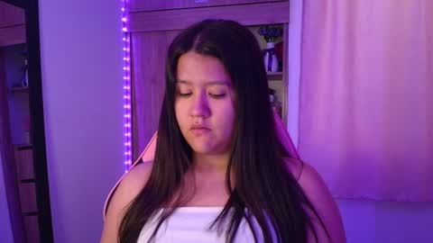 Snapshot of olivia_watson_ chatting on June 27, 12:22 pm Olivia online show from June 27, 12:22 pm