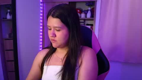 Snapshot of olivia_watson_ chatting on July 5, 12:56 pm Olivia online show from July 5, 12:56 pm
