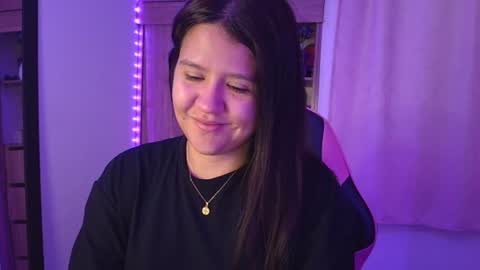 Snapshot of olivia_watson_ chatting on July 10, 12:19 pm Olivia online show from July 10, 12:19 pm