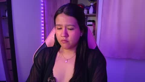 Snapshot of olivia_watson_ chatting on July 12, 12:29 pm Olivia online show from July 12, 12:29 pm