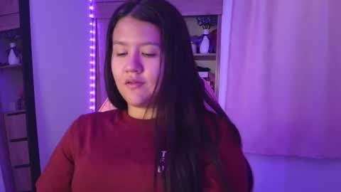 Snapshot of olivia_watson_ chatting on July 17, 12:01 pm Olivia online show from July 17, 12:01 pm