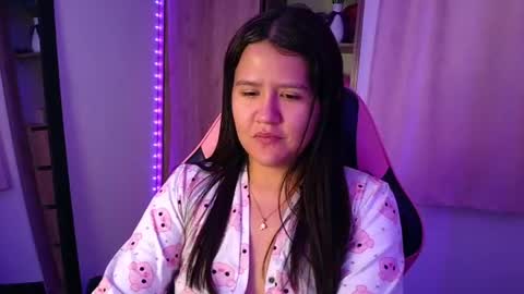 Snapshot of olivia_watson_ chatting on July 26, 1:18 pm Olivia online show from July 26, 1:18 pm