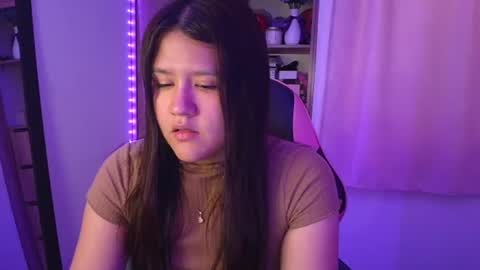 Snapshot of olivia_watson_ chatting on July 28, 12:48 pm Olivia online show from July 28, 12:48 pm