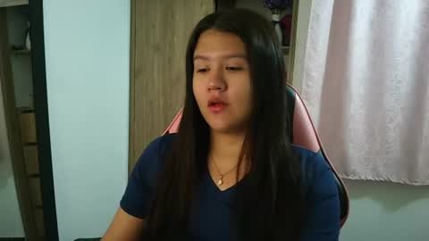 Snapshot of olivia_watson_ chatting on July 31, 12:04 pm Olivia online show from July 31, 12:04 pm