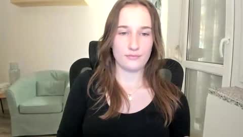 Snapshot of oliviaaa2003 chatting on December 28, 3:26 pm Oliwiaa2004 online show from December 28, 3:26 pm