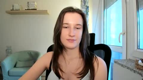 Snapshot of oliviaaa2003 chatting on January 30, 12:06 pm Oliwiaa2004 online show from January 30, 12:06 pm