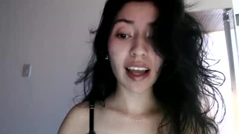 oliviaaa__ online show from January 9, 5:59 pm