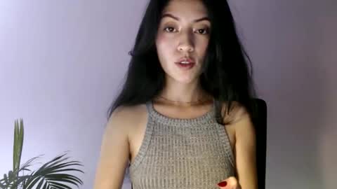 oliviaaa__ online show from February 11, 3:39 pm