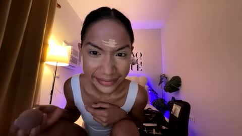 Olivia online show from April 6, 5:25 pm