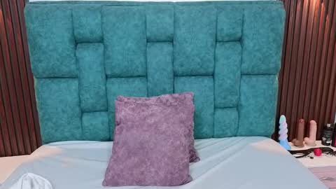 oliviabonnie online show from March 3, 7:09 pm