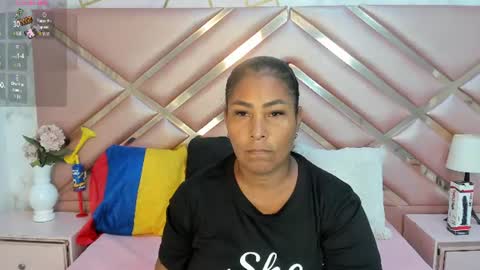 Snapshot of oliviaburningmilf chatting on June 12, 11:31 am Olivia Burning online show from June 12, 11:31 am