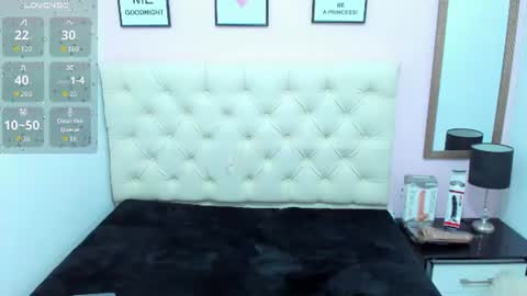 Snapshot of oliviaburningmilf chatting on August 1, 7:57 pm Olivia Burning online show from August 1, 7:57 pm