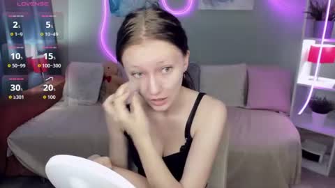 OliviaGorgeous online show from June 18, 8:36 am