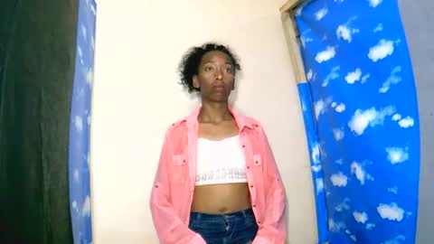 oliviah27 online show from September 28, 10:26 pm